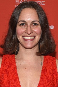 المخرج Suzanne Hillinger