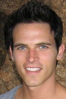 الممثل Tad Hilgenbrink