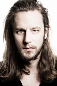 الممثل Tadhg Murphy