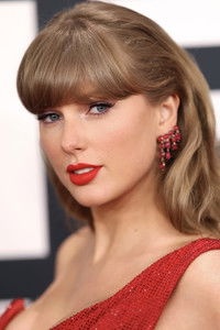 الممثل Taylor Swift