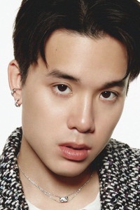 الممثل Teeradon Supapunpinyo