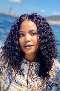 الممثل Terry Pheto
