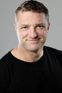 الممثل Tom Fairfoot