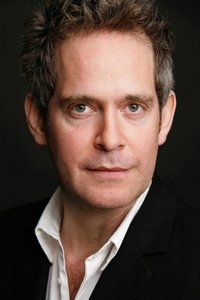 الممثل Tom Hollander