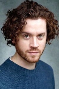 الممثل Tom Kane