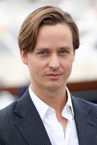الممثل Tom Schilling