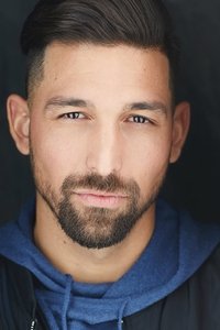 الممثل Tom Vera