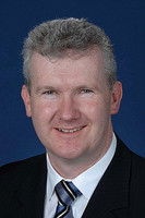 المخرج Tony Burke