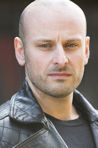 الممثل Tony Cook