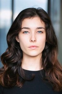 الممثل Tugba Sunguroglu