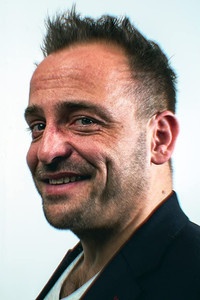 الممثل Urs Rechn