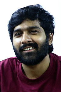 الممثل V.J. Pappu