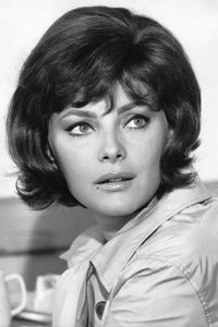 الممثل Virna Lisi