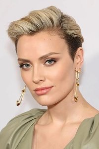 الممثل Wallis Day