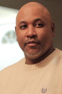 المخرج Wil Lewis