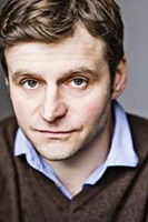 الممثل Will Adamsdale