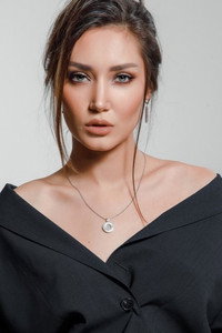 الممثل Yulduz Rajabova