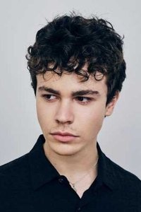 الممثل Zackary Arthur