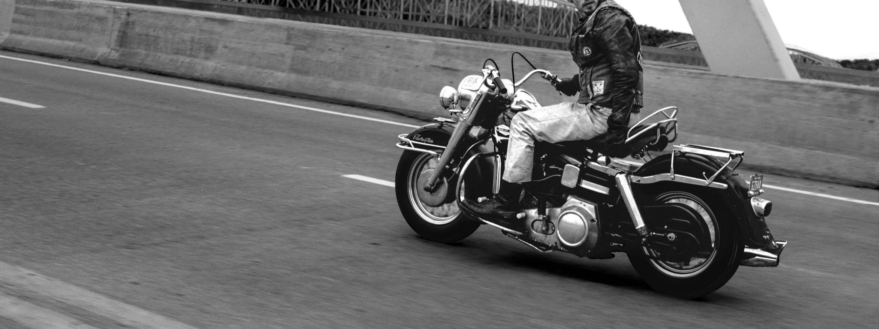 غلاف فيلم The Bikeriders 2024 مترجم