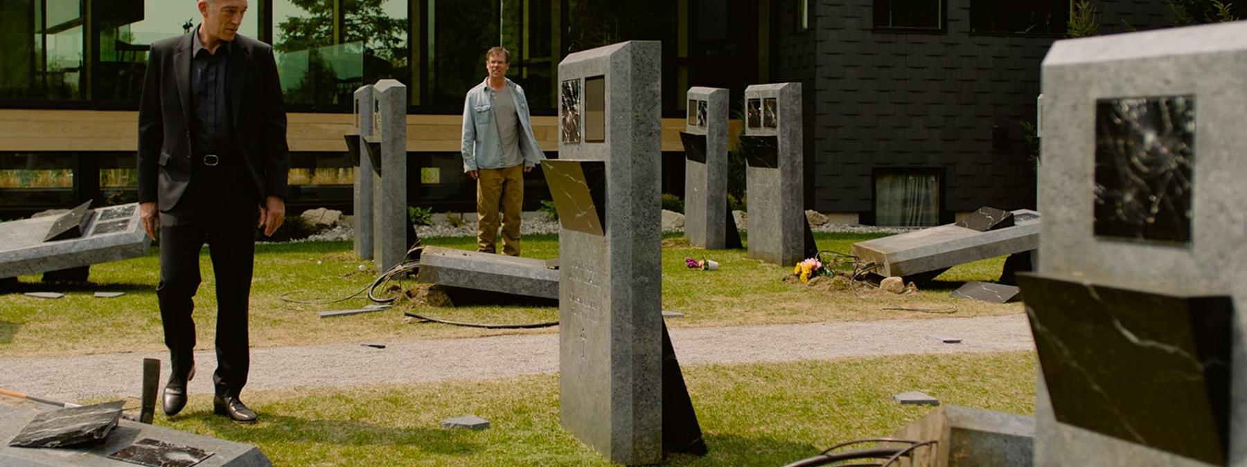 غلاف فيلم The Shrouds 2025 مترجم