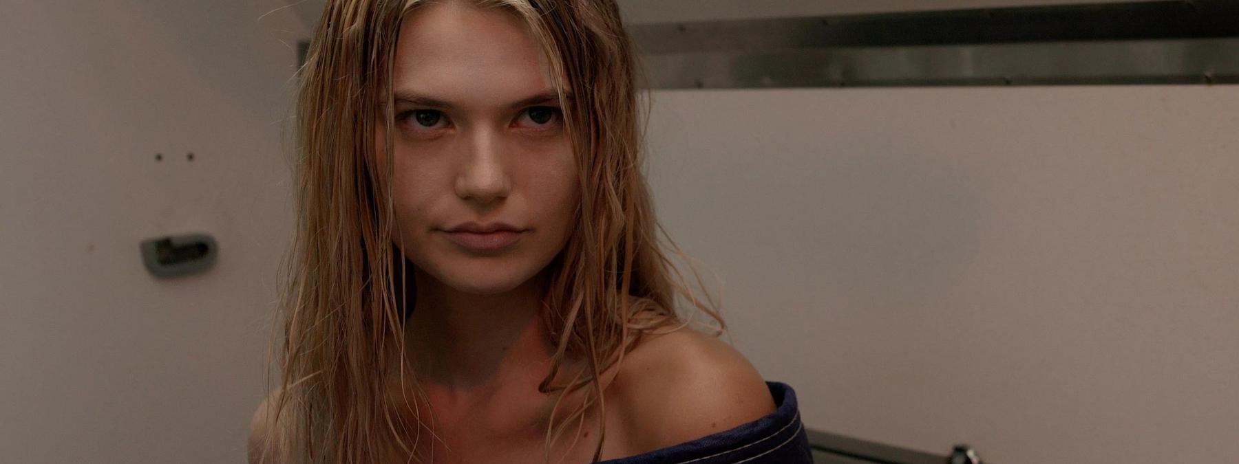 غلاف فيلم What Lurks Beneath 2024 مترجم